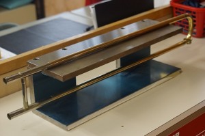 トロンボーンのスライド調整等に　中古定盤　1 DSC09749-300x199.jpg