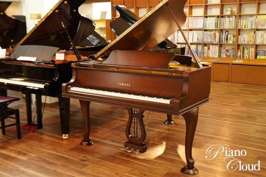 Yamaha G2e Cp 希少 木目の外装と おしゃれなチッペンデール 猫脚 のグランドピアノ 新入荷です ピアノ専門店 Piano Cloud 金沢 Mpc楽器センター金沢