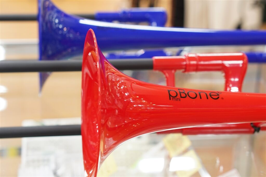 この冬はプラスチック楽器を楽しもう！【MusiXmas2025】 - 管楽器専門