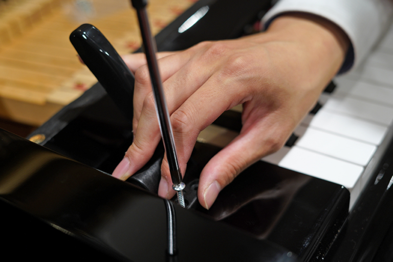 ヤマハ セーフティアーム取り付け MPC ピアノメンテナンス（調律、クリーニング、消音装置取付）MPC ピアノメンテナンス（調律